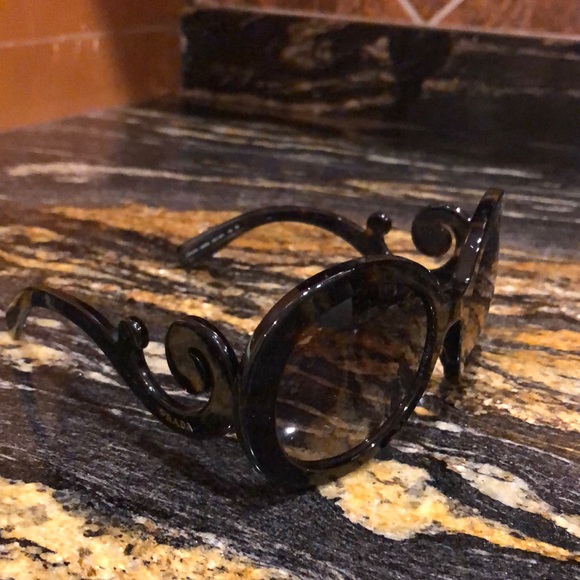 AUTHENTIC Prada Sunglasses - Picture 1 of 6